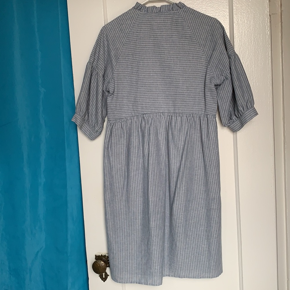 Cute Ruffle Neckline Dress - Picture 3 of 4